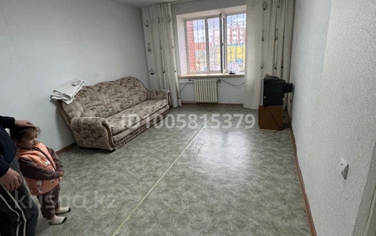 1-бөлмелі пәтер · 48 м² · 1/3 қабат, Микрорайон Бахыт 2, бағасы: 12 млн ₸ в Акмоле — фото 2