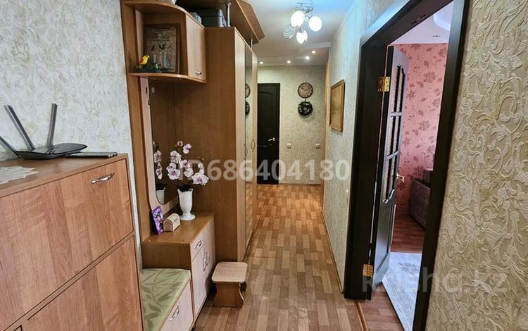 3-комнатная квартира, 61 м², 3/9 этаж, 5 мкр 12 за 17.5 млн 〒 в Степногорске — фото 3