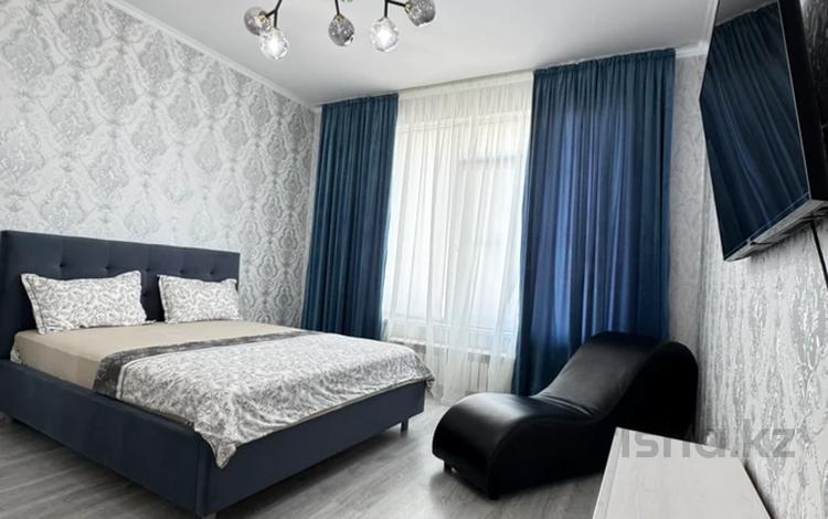 1-комнатная квартира · 50 м² · 9/9 этаж, мкр Нурсая, Абулхаир Хана за 17 000 ₸ в Атырау — фото 24
