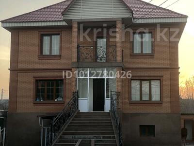 Отдельный дом · 7 комнат · 254 м² · 8 сот., мкр Калкаман-2, Лапин 108 за 220 млн ₸ в Алматы, Наурызбайский р-н