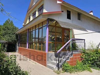 Отдельный дом · 4 комнаты · 324 м² · 13.2 сот., Алтын Орда 17 за 70 млн ₸ в Каскелене