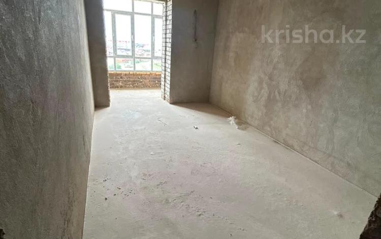 1-комнатная квартира · 45 м² · 9/9 этаж, Базарбая Жуманиязова 120 за 15 млн ₸ в Уральске — фото 2