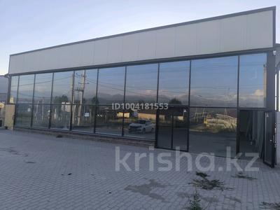 Свободное назначение, офисы, магазины и бутики, склады, общепит, салоны красоты, бани, гостиницы и зоны отдыха, фитнес и спорт, медцентры и аптеки, образование, развлечения, конференц-залы, кабинеты и рабочие места, студии · 900 м² за 3.6 млн 〒 в Туздыбастау (Калинино)