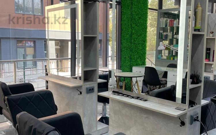Свободное назначение, офисы, магазины и бутики, склады, салоны красоты, бани, гостиницы и зоны отдыха, фитнес и спорт, медцентры и аптеки, образование, развлечения, конференц-залы, кабинеты и рабочие места · 75 м² за 800 000 〒 в Алматы, Алмалинский р-н — фото 2