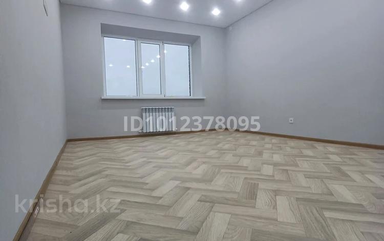 2-бөлмелі пәтер · 70 м² · 10/10 қабат, Жана Орда 1/2, бағасы: 200 000 ₸ в Уральске — фото 12