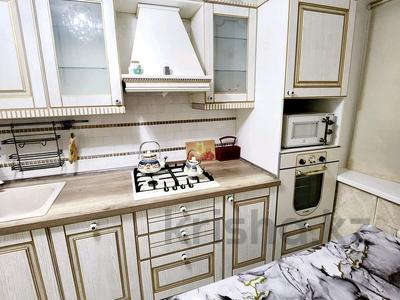3-комнатная квартира · 64 м² · 1/9 этаж, мкр Кунаева 11 — Желаевская трасса за 20 000 〒 в Уральске