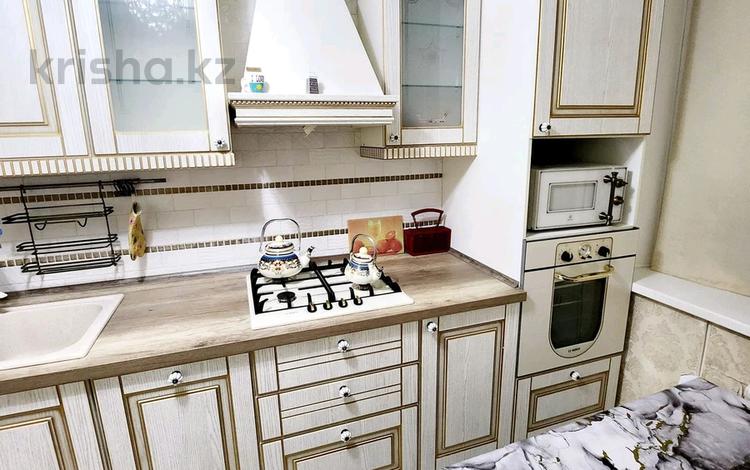 3-комнатная квартира · 64 м² · 1/9 этаж, мкр Кунаева 11 — Желаевская трасса за 25 000 〒 в Уральске — фото 3