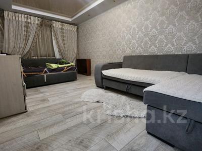 3-комнатная квартира · 64 м² · 1/9 этаж, мкр Кунаева 11 — Желаевская трасса за 20 000 ₸ в Уральске