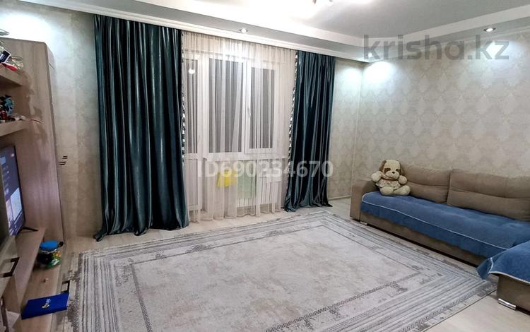 2-комнатная квартира · 65 м² · 1/6 этаж, мкр Кокжиек за 230 000 ₸ в Алматы, Жетысуский р-н — фото 2