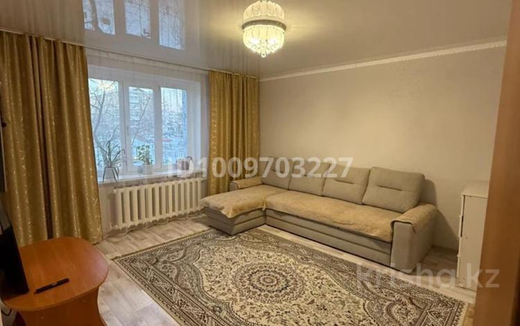 3-комнатная квартира · 63 м² · 2/5 этаж, Локомотивная 31 за 16 млн 〒 в Новоишимском — фото 2