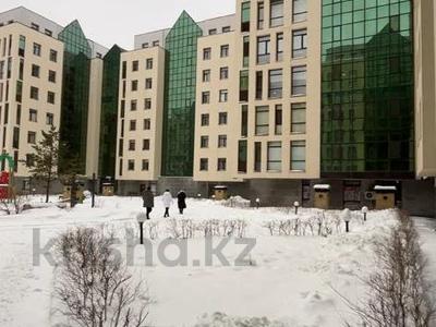 3-комнатная квартира, 88 м², 2/8 этаж, Кайыма Мухамедханова 21 за 43.5 млн 〒 в Астане, Нура р-н