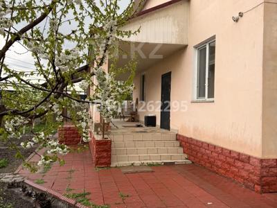 Отдельный дом · 5 комнат · 190 м² · 8 сот., Азербаева 2 за 120 млн ₸ в Туздыбастау (Калинино)
