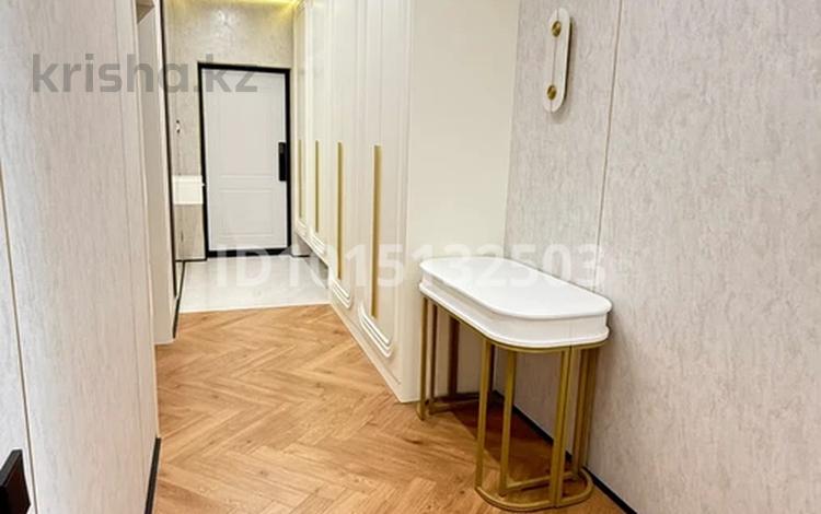 4-бөлмелі пәтер · 115 м² · 5/6 қабат, Халиулина 140/6, бағасы: 145 млн ₸ в Алматы, Медеуский р-н — фото 2