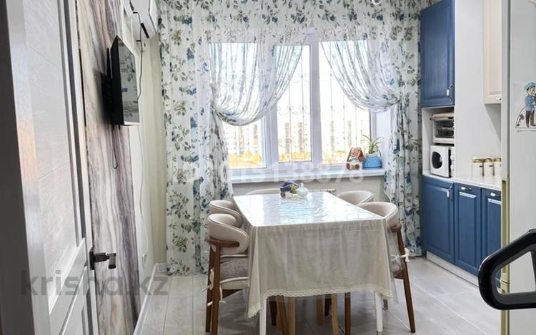 3-бөлмелі пәтер · 90 м² · 8/10 қабат, Қадыр Мырза-Әли ш/а. 17, бағасы: 46 млн ₸ в Уральске, мкр Кадыра Мырза-Али — фото 9