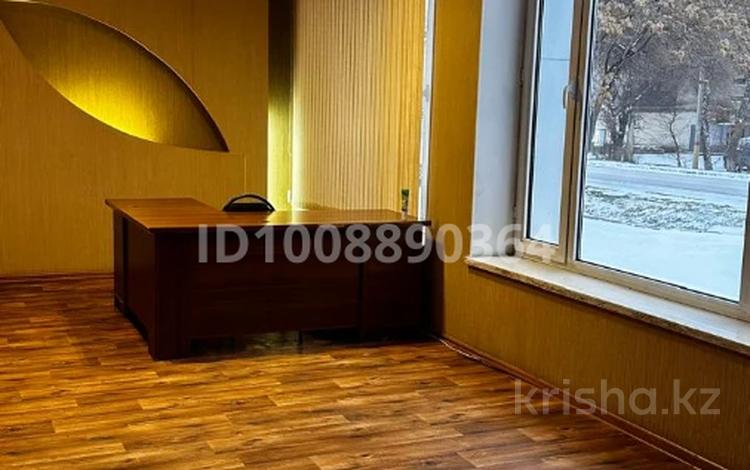 Офисы, склады, салоны красоты, медцентры и аптеки, образование · 307 м² за 460 500 ₸ в Таразе — фото 2