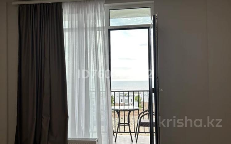 2-бөлмелі пәтер · 70 м² · 6/9 қабат, ​База отдыха Теплый пляж 120, бағасы: 35 000 ₸ в Актау — фото 33