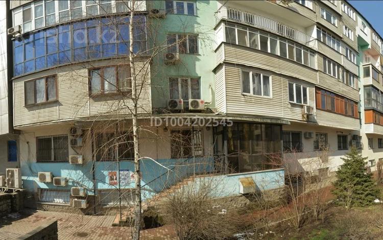 Свободное назначение, офисы, магазины и бутики, склады, салоны красоты, медцентры и аптеки, образование · 397 м² за 280 млн ₸ в Алматы — фото 2
