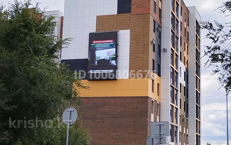 2-комнатная квартира · 68 м² · 4/10 этаж, мкр Юго-Восток муканова 9/3 — степной и муканова за 37.5 млн 〒 в Караганде, Казыбек би р-н — фото 2