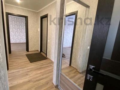 2-комнатная квартира, 56 м², 2/5 этаж помесячно, Мира за 130 000 〒 в Петропавловске