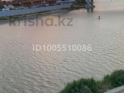 Отдельный дом · 8 комнат · 400 м² · 7.5 сот., мкр Центральный, Мамекулы 123 — Майлина за 80 млн 〒 в Атырау