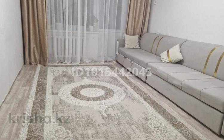 2-комнатная квартира · 65 м² · 4/5 этаж, Камзина 32 за 15 млн ₸ в Аксу — фото 2