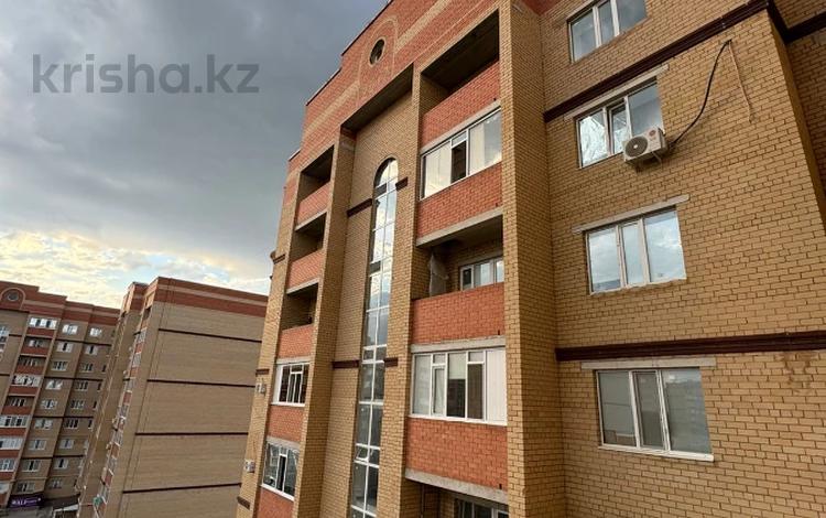 1-бөлмелі пәтер, 46 м², 6/9 қабат, Нур Актобе, бағасы: 10 млн 〒 — фото 2