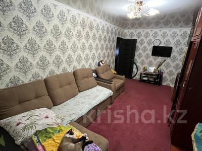 Продажа квартир в Шымкенте: 2-комнатная квартира · 48 м² · 5/5 этаж, мкр Восток 5 за 16 млн 〒 2-комнатная квартира · 48 м² · 5/5 этаж, мкр Восток 5 за 16 млн 〒 в Шымкенте, Аль-Фарабийский р-н