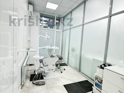 Медорталықтар мен дәріханалар · 138 м², бағасы: 163.5 млн ₸ в Астане