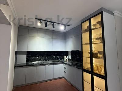4-бөлмелі пәтер · 105 м² · 2/5 қабат, 13-й мкр 36, бағасы: 26 млн ₸ в Актау