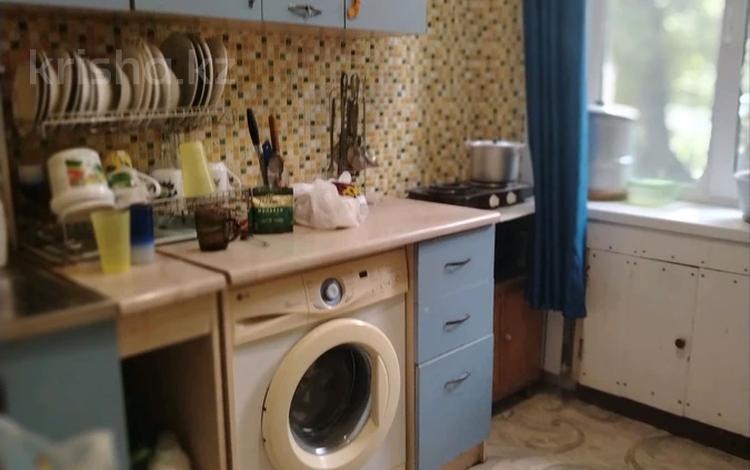 3-комнатная квартира · 60 м² · 2/2 этаж, Калинина 85 за 9.9 млн ₸ в Усть-Каменогорске — фото 2