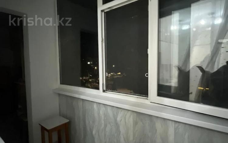 2-бөлмелі пәтер · 54 м² · 4/5 қабат, 2 ш/а., Гришина 70, бағасы: 150 000 ₸ в Актобе, мкр 8 — фото 3