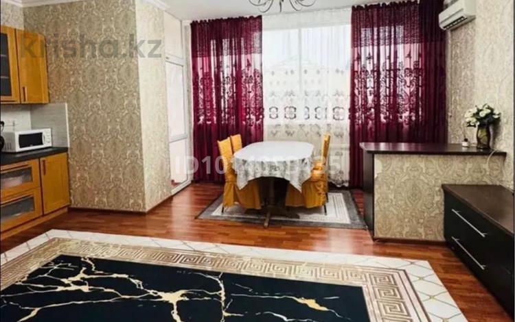 3-комнатная квартира · 105 м² · 18/20 этаж, Брусиловского 163 за 360 000 ₸ в Алматы, Алмалинский р-н — фото 2
