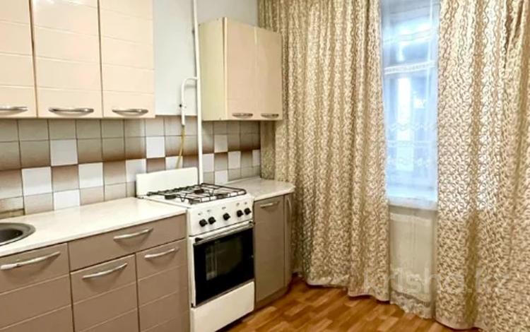 1-комнатная квартира · 35 м² · 5/9 этаж, мкр 12 за 12.5 млн ₸ в Актобе — фото 5