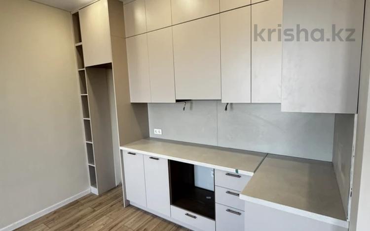 2-комнатная квартира · 43 м² · 8/20 этаж, ул. Темирбека Жургенова 17 за 24.5 млн ₸ в Астане, Сарайшык р-н — фото 2