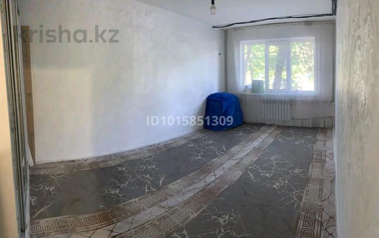 1-бөлмелі пәтер · 32 м² · 1/4 қабат, 1 мкр 22, бағасы: 14 млн ₸ в Конаеве — фото 7