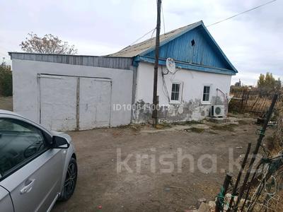 Отдельный дом · 3 комнаты · 95 м² · 10 сот., мкр Курсай, Сарымолда 166 — Напротив магазина Аргын за 13 млн 〒 в Атырау