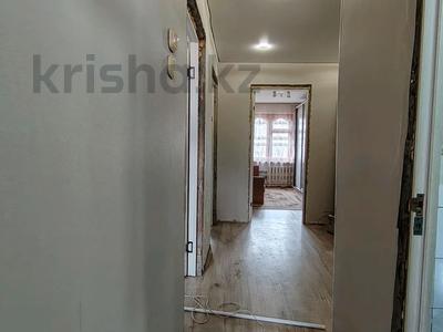 3-бөлмелі пәтер · 62 м² · 1/5 қабат, мкр Строитель, бағасы: 19.5 млн ₸ в Уральске