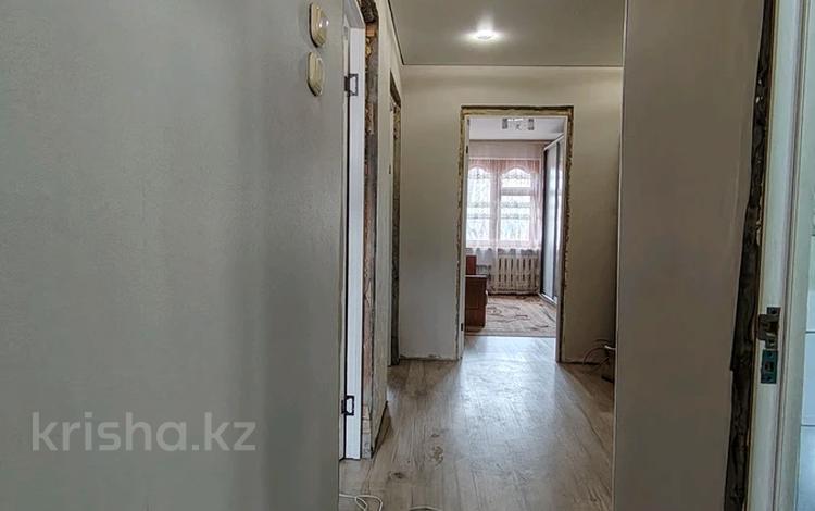 3-бөлмелі пәтер · 62 м² · 1/5 қабат, мкр Строитель, бағасы: 19.5 млн ₸ в Уральске — фото 6