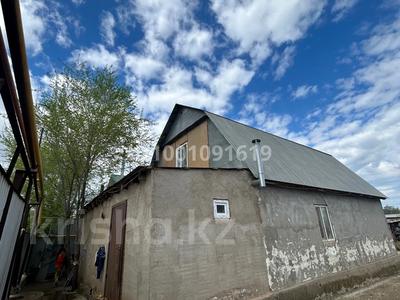 Пәтерлер в Актюбинской обл.: 4-бөлмелі пәтер · 160 м² · 2 қабат, мкр Шанхай, бағасы: 20 млн 〒 4-бөлмелі пәтер · 160 м² · 2 қабат, мкр Шанхай, бағасы: 20 млн 〒 в Актобе