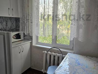 2-бөлмелі пәтер, 45 м², 4/4 қабат ай сайын, мкр №1 73, бағасы: 220 000 〒 в Алматы, Ауэзовский р-н