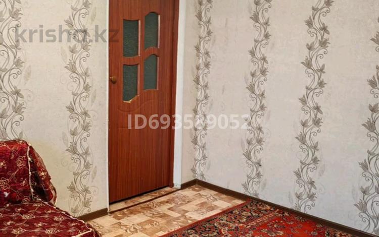 2-комнатная квартира, 40 м², 5/5 этаж, Асанова 93 за 10.8 млн 〒 в Талдыкоргане — фото 2