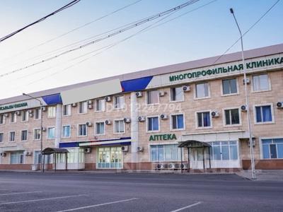 Свободное назначение, офисы, магазины и бутики, склады, общепит, салоны красоты, сельское хозяйство, бани, гостиницы и зоны отдыха, медцентры и аптеки, образование, развлечения · 1176 м² за 350 млн 〒 в Шымкенте, Аль-Фарабийский р-н
