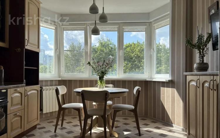 3-бөлмелі пәтер · 135 м² · 2/3 қабат, Жаксылыка ушкемпирова 23, бағасы: 600 000 ₸ в Алматы, Бостандыкский р-н — фото 2