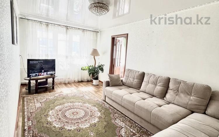 3-комнатная квартира · 57 м² · 5/5 этаж, Просп. Нуркена Абдирова — Бухар жырау, Ерубаева за 20.5 млн ₸ в Караганде — фото 2