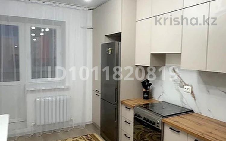 2-бөлмелі пәтер · 62.2 м² · 2/5 қабат, Мкр. Алтын орда 40К, бағасы: 210 000 ₸ в Актобе — фото 2