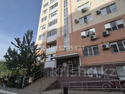 2-бөлмелі пәтер · 65 м² · 8/9 қабат, Баймуханова 39К, бағасы: 25.5 млн ₸ в Атырау, мкр Привокзальный-5