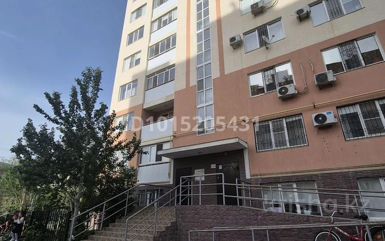 2-бөлмелі пәтер · 65 м² · 8/9 қабат, Баймуханова 39К, бағасы: 25.5 млн ₸ в Атырау, мкр Привокзальный-5 — фото 2
