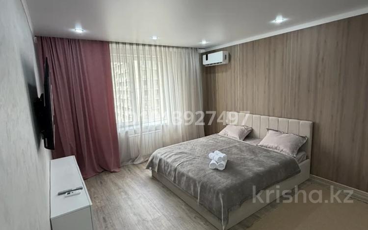 1-бөлмелі пәтер · 42 м² · 8/14 қабат, Райымбека 210 — Ауезова Гоголя, бағасы: 2 500 ₸ в Алматы, Алмалинский р-н — фото 2