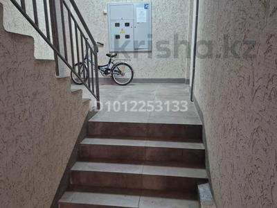 2-бөлмелі пәтер · 61 м² · 2/5 қабат, мкр Строитель, бағасы: 30 млн ₸ в Уральске