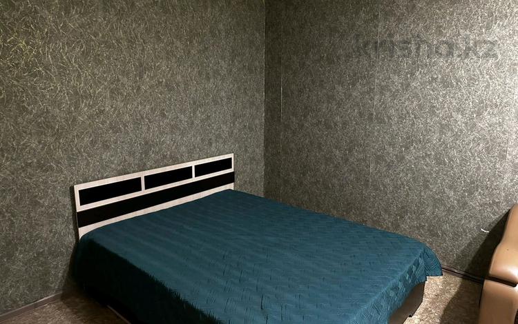 1-комнатная квартира · 38 м² · 2/5 этаж, 410 квартал 2 — Кунанбая за 2 000 〒 в Семее — фото 2